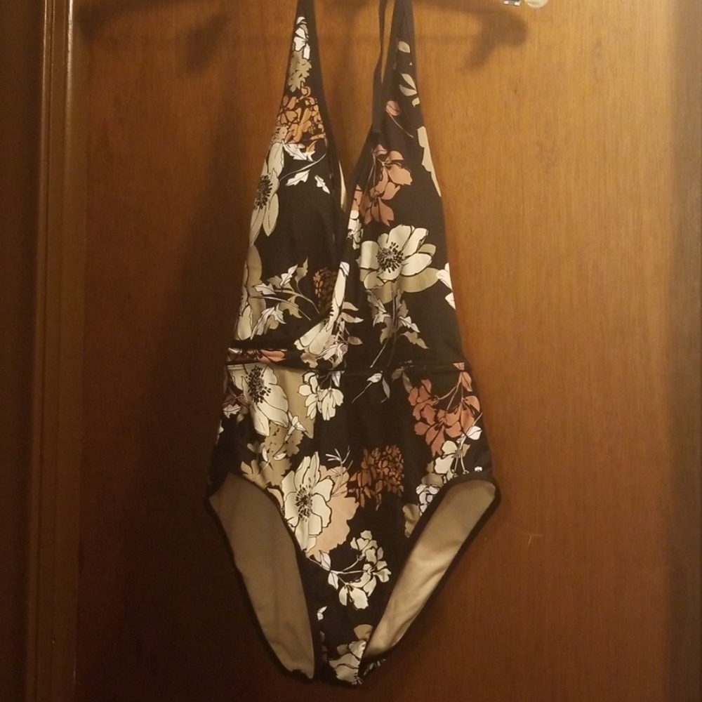 One piece swimsuit